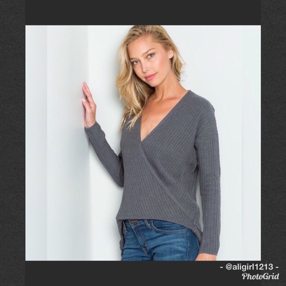 Gray surplus Knit Top - Picture 2 of 3
